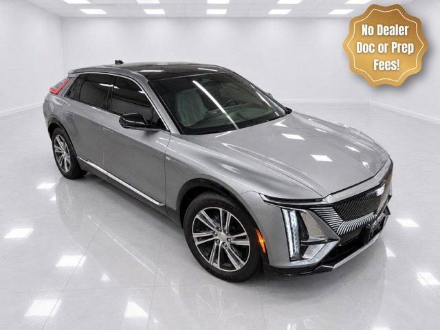 Used 2024 Cadillac Lyriq Luxury AWD/4WD image 3