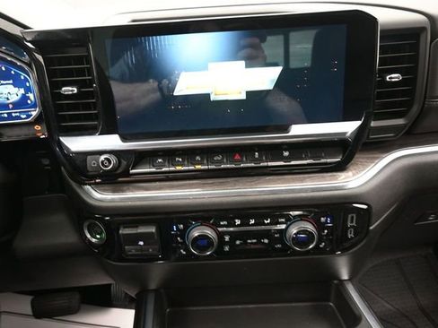 Used 2023 Chevrolet Silverado 1500 LTZ w/ LTZ Premium Package image 10