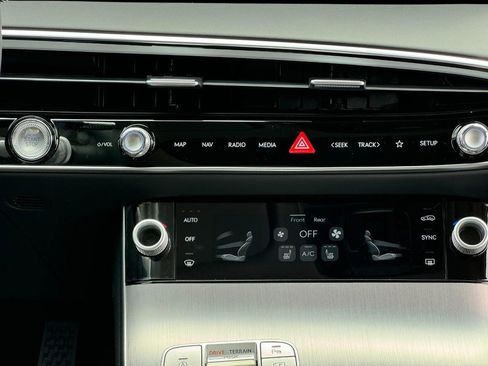 Certified 2026 Genesis GV70 2.5T Select image 10