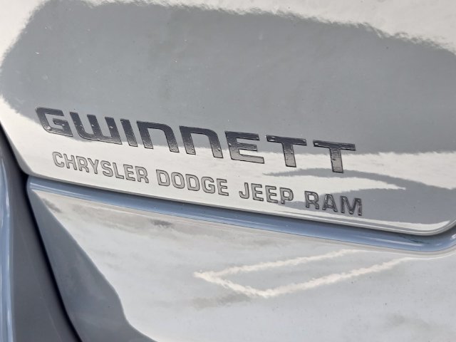 New 2027 Jeep Grand Cherokee Altitude RWD image 30