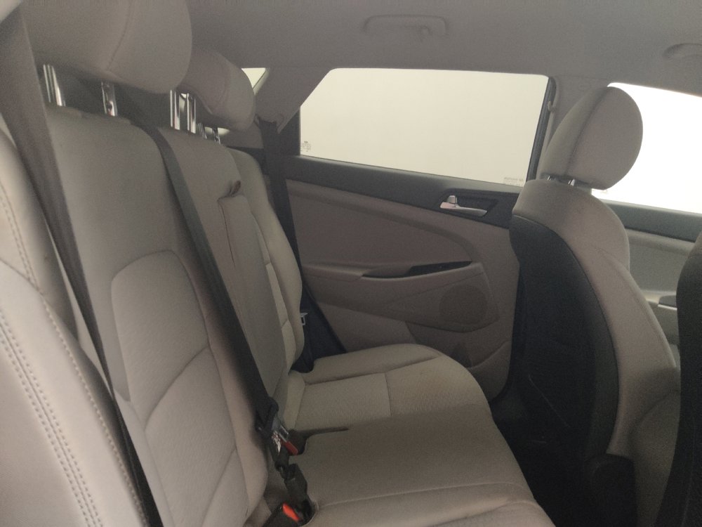 Used 2021 Hyundai Tucson SE FWD image 19