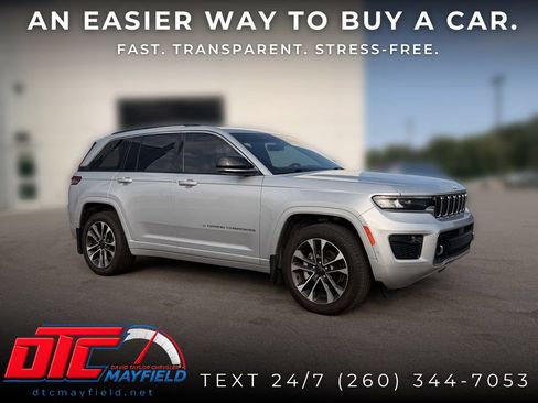 Used 2022 Jeep Grand Cherokee Overland w/ Luxury Tech Group IV AWD/4WD image 1