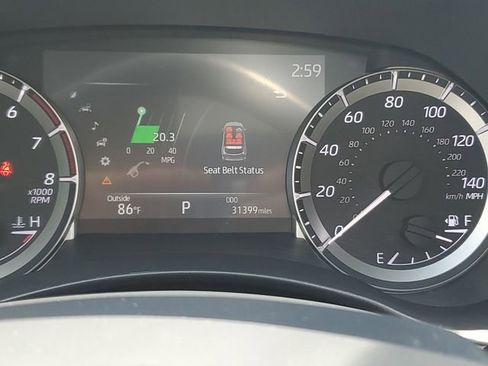 Used 2023 Toyota Highlander XLE AWD/4WD image 16