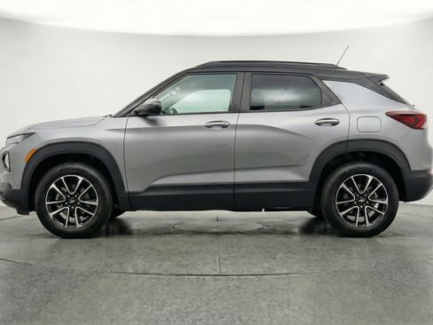 Used 2025 Chevrolet TrailBlazer LT image 5