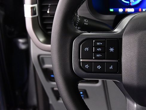 Used 2025 Ford F150 Lightning XLT image 23