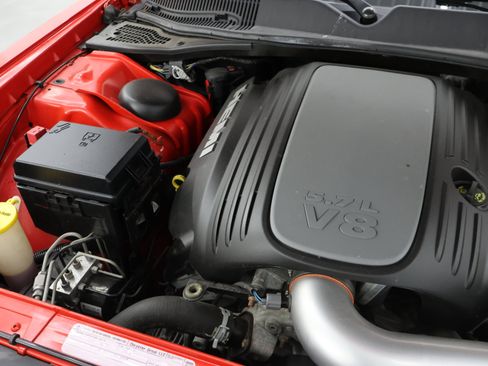 Used 2010 Dodge Challenger R/T RWD image 14