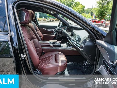 Used 2023 BMW 760i xDrive AWD/4WD image 22