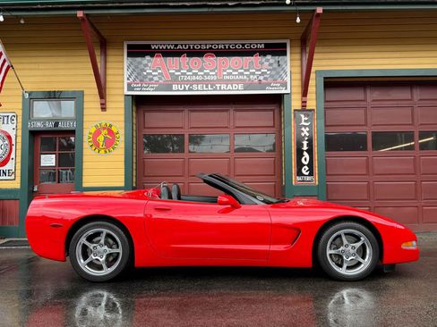 Used 2003 Chevrolet Corvette Convertible w/ Preferred Equipment Group1 RWD image 11