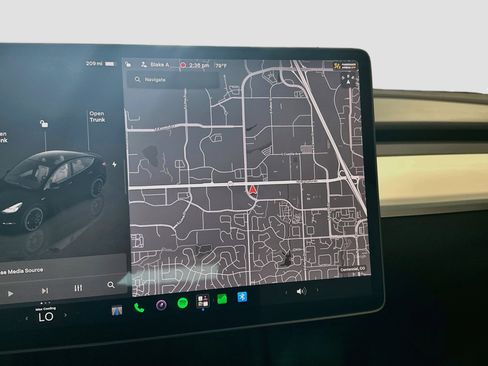 Used 2023 Tesla Model Y Performance AWD/4WD image 21