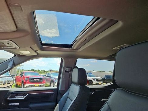 New 2026 GMC Sierra 1500 Denali w/ Denali Reserve Package image 14