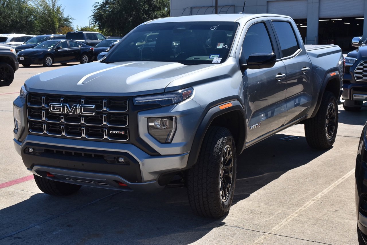 Used 2026 GMC Canyon AT4 AWD/4WD image 2
