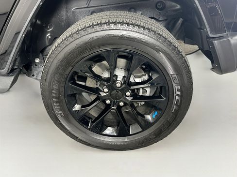 Used 2023 Jeep Wrangler Sahara w/ Cold Weather Group image 11