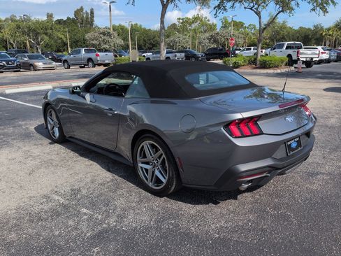 Certified 2024 Ford Mustang Convertible RWD image 5