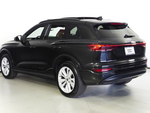 Used 2025 Audi Q6 e-tron Premium w/ 20" Wheel Package image 9