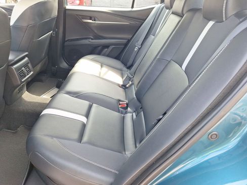 Used 2025 Toyota Camry SE w/ Convenience Package image 28