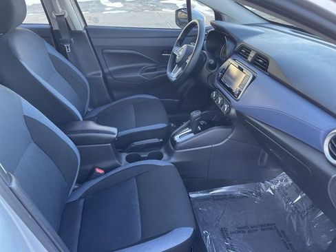 Used 2023 Nissan Versa SV image 17