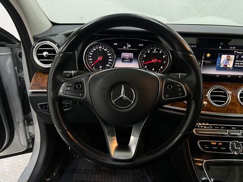 Used 2018 Mercedes-Benz E 300 4MATIC image 23