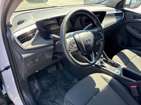 Used 2025 Buick Encore GX Preferred FWD image 33