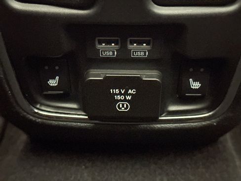 Used 2020 Jeep Grand Cherokee Overland AWD/4WD image 20