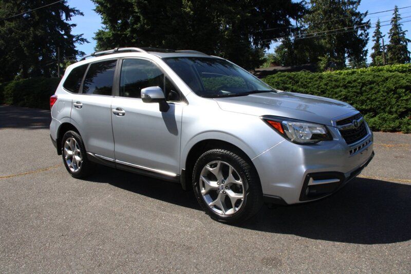 Used 2017 Subaru Forester 2.5i Touring AWD/4WD image 2