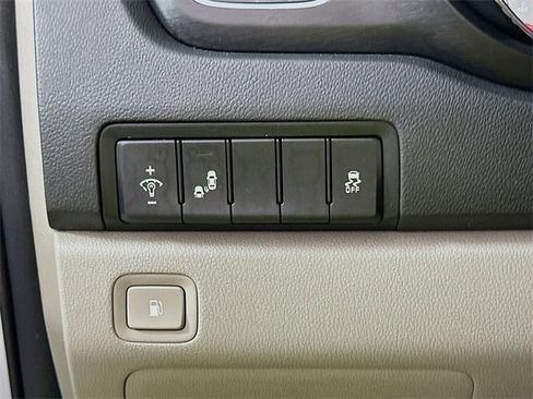 Used 2020 Kia Sedona EX image 10