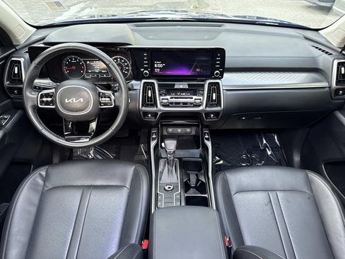 Used 2022 Kia Sorento S w/ Panoramic Sunroof Package FWD image 19
