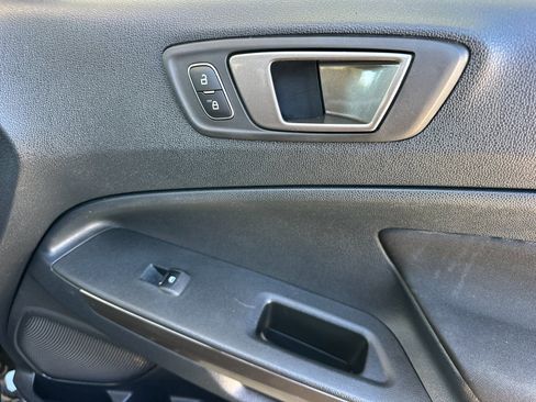 Used 2020 Ford EcoSport SE w/ SE Convenience Package image 19
