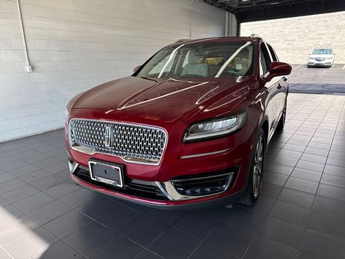 Used 2019 Lincoln Nautilus Select AWD/4WD image 3