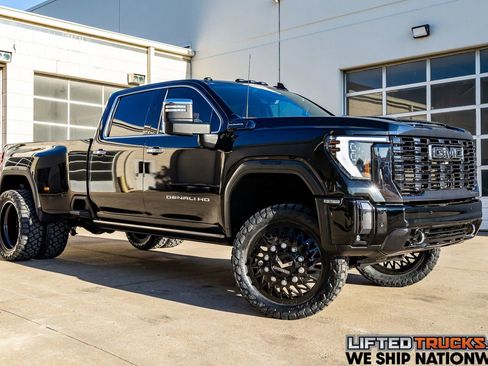 Used 2024 GMC Sierra 3500 Denali Ultimate image 1