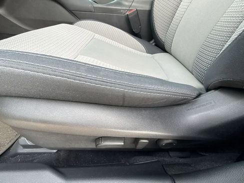 Used 2025 Subaru Outback Premium image 12