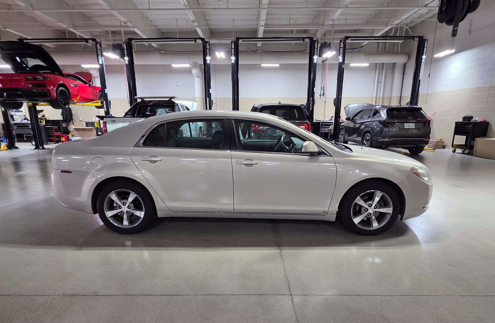 Used 2009 Chevrolet Malibu LT FWD image 8