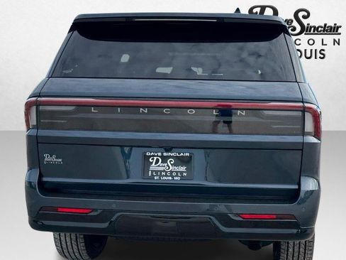 New 2025 Lincoln Navigator Reserve w/ Jet Appearance Package image 6