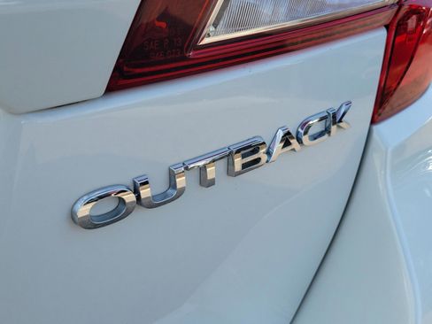 Used 2019 Subaru Outback 2.5i Limited w/ Popular Package #2 image 8