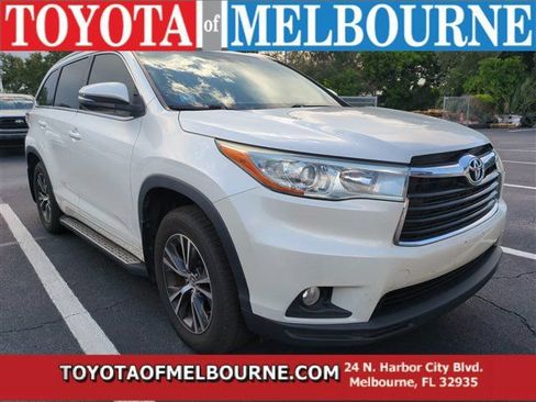 Used 2016 Toyota Highlander XLE AWD/4WD image 1
