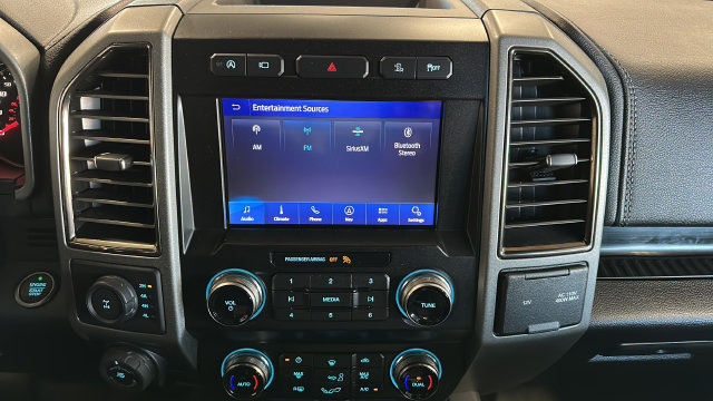 Used 2019 Ford F150 Raptor w/ Equipment Group 802A Luxury AWD/4WD image 15
