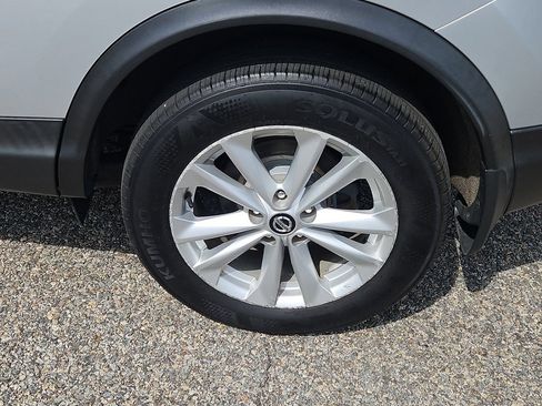 Used 2019 Nissan Rogue Sport SV AWD/4WD image 8
