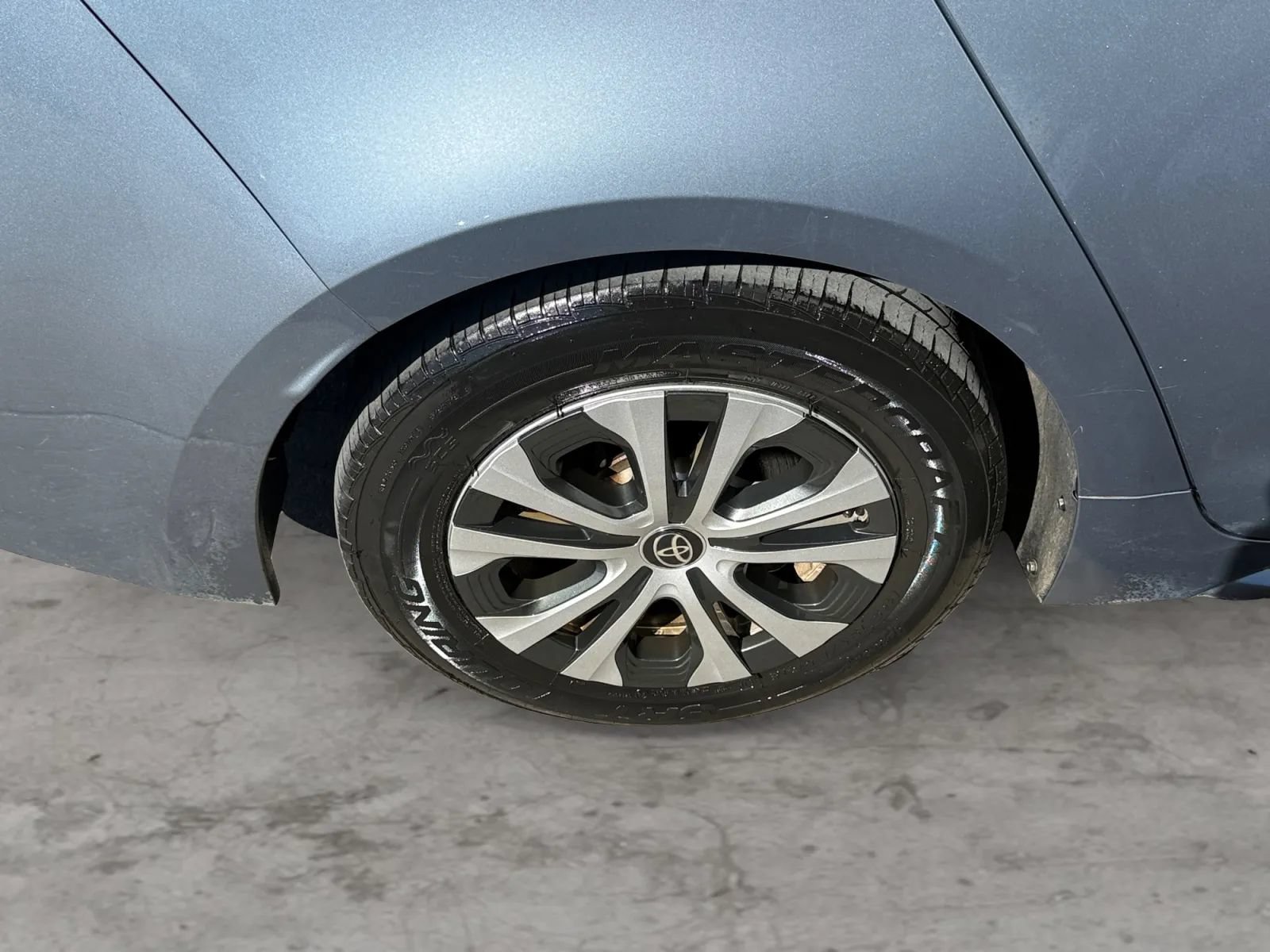Used 2020 Toyota Corolla LE FWD image 45