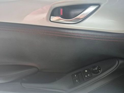 Used 2018 MAZDA MX-5 Miata Grand Touring RWD image 15