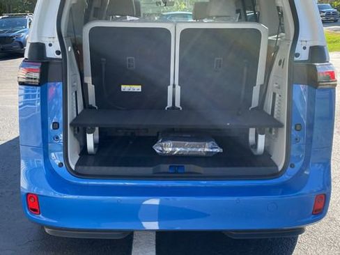 New 2025 Volkswagen ID. Buzz 1st Edition image 27