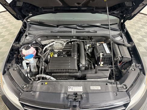 Used 2017 Volkswagen Jetta SE image 39