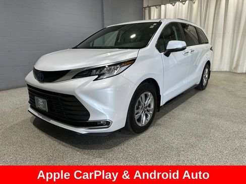 Certified 2023 Toyota Sienna Limited AWD/4WD image 7