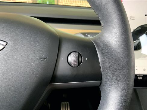 Used 2022 Tesla Model Y Performance AWD/4WD image 23