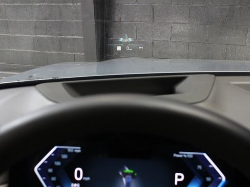 Used 2024 BMW X7 xDrive40i w/ Climate Comfort Package image 61