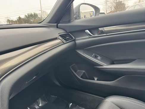 Used 2022 Honda Accord Sport image 25