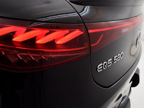 Certified 2023 Mercedes-Benz EQS 580 4MATIC Sedan image 12