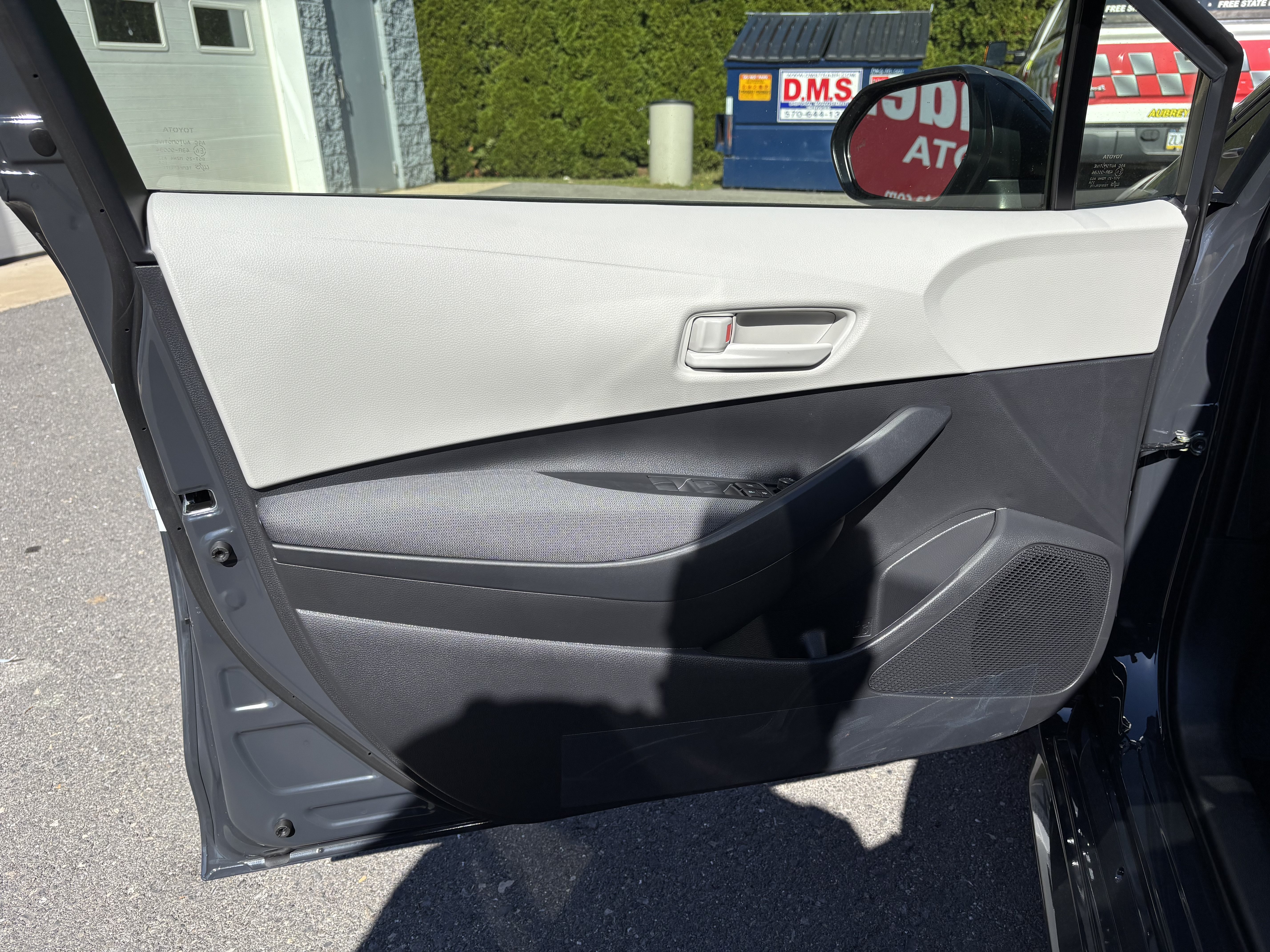 Used 2026 Toyota Corolla LE w/ LE Premium Package FWD image 16