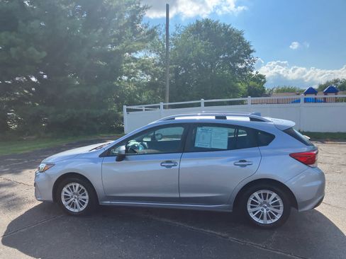 Used 2018 Subaru Impreza 2.0i Premium w/ Eyesight & BSD & Rcta AWD/4WD image 5