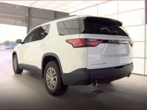 Used 2023 Chevrolet Traverse LT AWD/4WD image 3