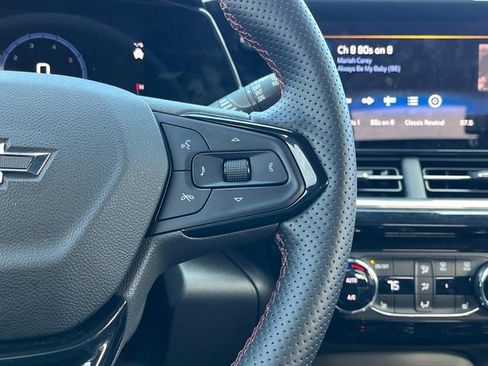 Certified 2024 Chevrolet Trax RS w/ Sunroof Package image 30