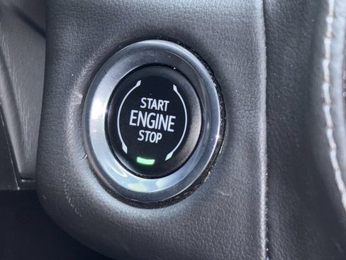 Used 2023 Chevrolet Tahoe Z71 AWD/4WD image 16